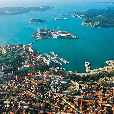 City Goga Apartman *
